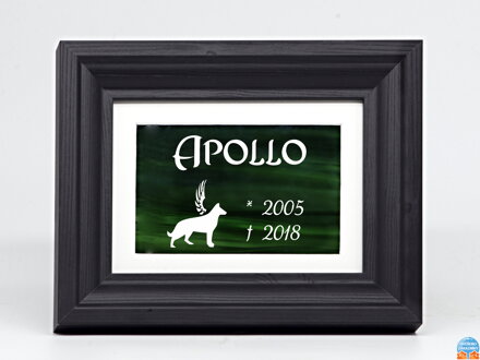 Gedenkgemälde - grüne Glasmalerei im Rahmen - Inschrift und Silhouette eines Hundes 13 x 18 cm (Passepartout 10 x 15 cm)