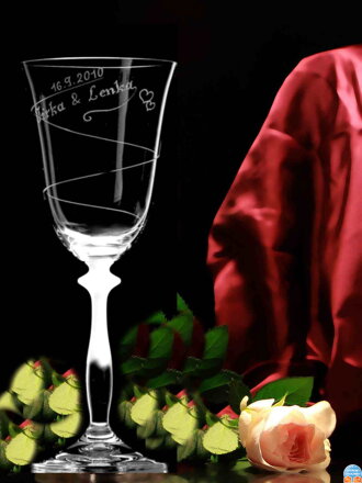 Svadobné poháre pre hostí - Angela víno 250 ml s motívom špirálky menom hosťa a dátumom svadby