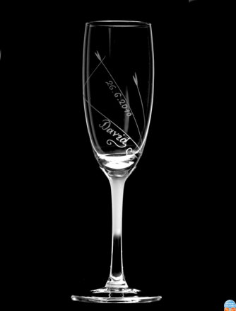 Svatební sklenice pro hosty - Thun šampus 190 ml s jemným motivem, jménem hosta a datumem svatby