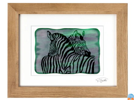 Zebra - zelené vitrážové sklo v hnedom ráme 30 x 40 cm ( pasparta 21 x 30 cm )