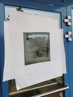 pískování firemního loga