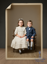 poškozená stará fotografie děti barevná