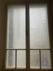 Praha činžák Letná - pískování oken a balkonových dveří  4 patra