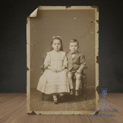 poškozená stará fotografie děti