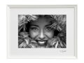Umělecká černobílá fotografie - Černobílá (bílý rám)