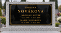 V124 černá  náhrobní deska - 