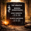 V12. Černá náhrobní skleněná deska s křížem a nápisem "Zde odpočívá", křížem a jmény