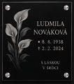 V 40. Černá náhrobní skleněná deska s obrázkem kytek kala