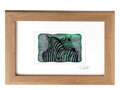 Zebra - grüne Glasmalerei in braunem Rahmen 21 x 30 cm (Passepartout 13 x 18 cm)