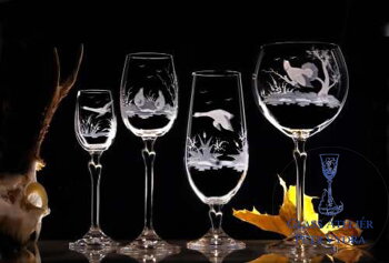 Hand graviertes Glas mit Jagdmotiv Hand graviertes Glas mit Jagdmotiv