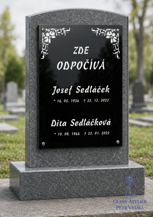 V31. Černá náhrobní skleněná deska s okrajem 