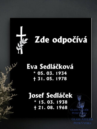 V2. Černá náhrobní skleněná deska s nápisem a křížem 