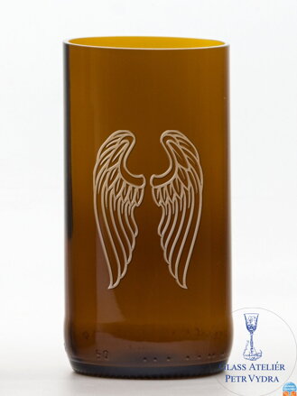 1 ks Eko sklenice ( z lahve od piva) velká hnědá (13 cm, 6,5 cm)  s pískovaným motivem, který můžete vybrat z galerie motivů pod výrobkem ( slon, vlci, malý princ, spirála atd ) balená dárkově v celofánovém sáčku 1 ks Eko sklenice ( z lahve od piva) velká hnědá (13 cm, 6,5 cm)  s pískovaným motivem, který můžete vybrat z galerie motivů pod výrobkem ( slon, vlci, malý princ, spirála atd ) balená dárkově v celofánovém sáčku
