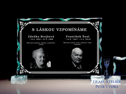 Vzor 9 - Skleněný stojánek do urnové schránky ( kolumbária ) s fotografií zesnulých, rámečkem a nápisem