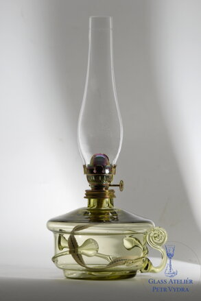 Petrolejová lampa, historické lesné sklo - 912-s, 32x16 cm