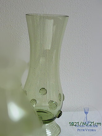 Foukaná vázička z historického skla 1821/M/21cm