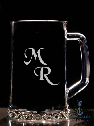 Pullitr nebo třetinka s pískovaným motivem - monogram