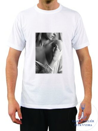 Tričko s krátkým rukávem Unisex- potisk autorských fotografií - fotograf Petr Vydra - Žena v halence