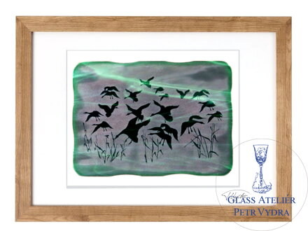 Husi - zelené vitrážové sklo v hnedom ráme 50 x 70 cm ( pasparta 40 x 50 cm )