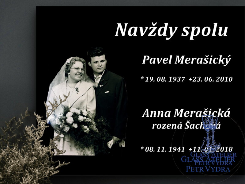 V23. Černá náhrobní skleněná deska s portréty a nápisy 