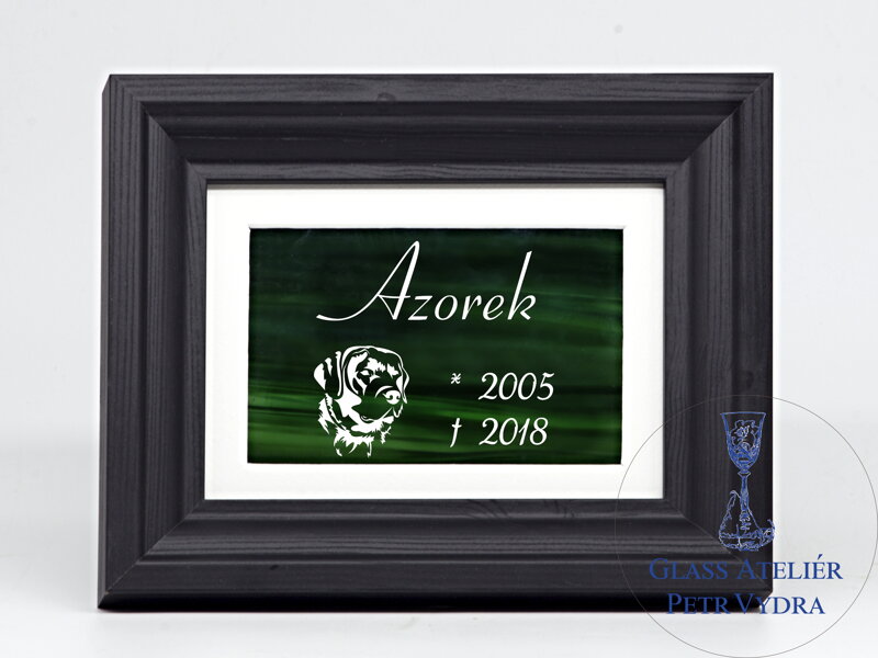 Pietní zvířecí pomníček - zelené vitrážové sklo v rámu - hlava psa a nápis 13 x 18 cm (pasparta 10 x 15 cm) Pietní zvířecí pomníček - zelené vitrážové sklo v rámu - hlava psa a nápis 13 x 18 cm (pasparta 10 x 15 cm)