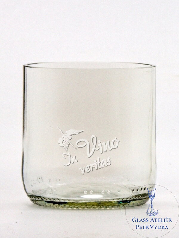 2ks Eko sklenice (z lahve od piva) malá čirá (7 cm, 6,5 cm) Moldavský čáp - In vino veritas