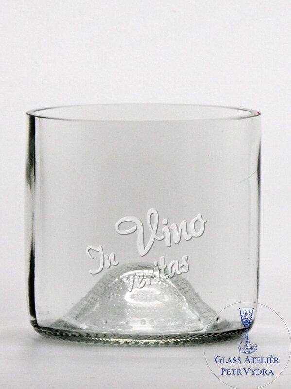 2ks Eko sklenice (z lahve od vína) mini čirá (7 cm, 7,5 cm) In vino veritas 2ks Eko sklenice (z lahve od vína) mini čirá (7 cm, 7,5 cm) In vino veritas