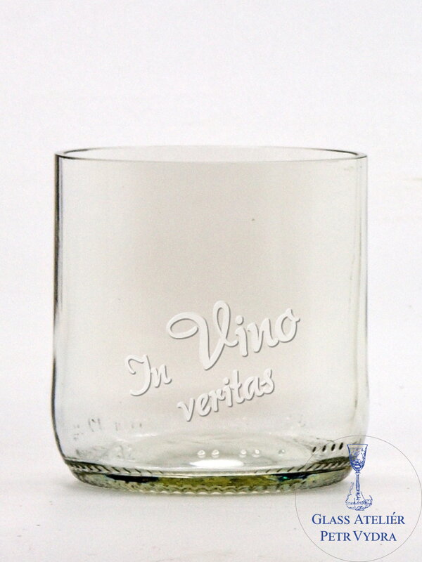 2 St. Öko-Gläser (aus einer Bierflasche) klein klar (7 cm, 6,5 cm) In vino veritas 2 St. Öko-Gläser (aus einer Bierflasche) klein klar (7 cm, 6,5 cm) In vino veritas