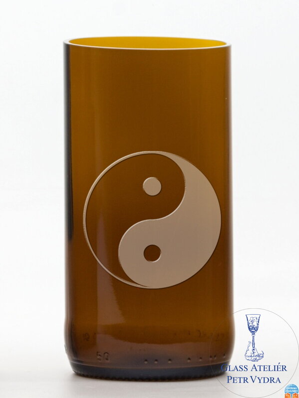 2ks Eko poháre (z fľaše od piva) veľká hnedá (13 cm, 6,5 cm) Jing Jang 2ks Eko poháre (z fľaše od piva) veľká hnedá (13 cm, 6,5 cm) Jing Jang