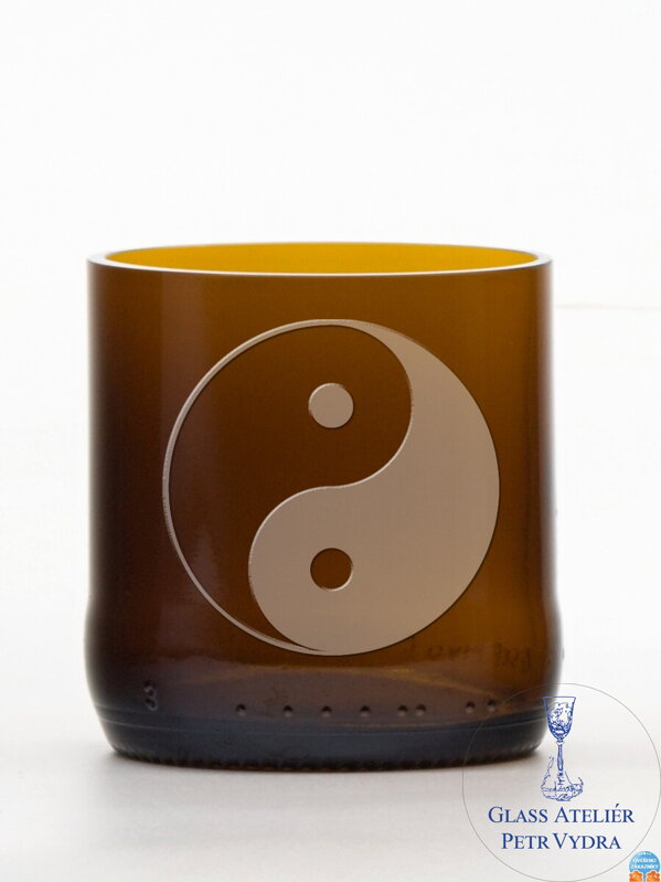 2ks Eko poháre (z fľaše od piva) malá hnedá (7 cm, 6,5 cm) Jing Jang 2ks Eko poháre (z fľaše od piva) malá hnedá (7 cm, 6,5 cm) Jing Jang