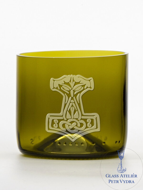 2ks Eko sklenice (z lahve od vína) mini olivová (7 cm, 7,5 cm) Thorovo kladivo 2ks Eko sklenice (z lahve od vína) mini olivová (7 cm, 7,5 cm) Thorovo kladivo