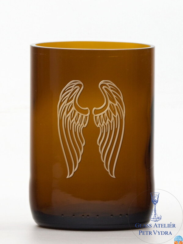 2 St. Öko-Gläser (aus einer Bierflasche) mittelbraun (10 cm, 6,5 cm) Engelsflügel 2 St. Öko-Gläser (aus einer Bierflasche) mittelbraun (10 cm, 6,5 cm) Engelsflügel