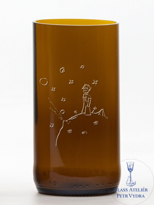 2ks Eko sklenice (z lahve od piva) velká hnědá (13 cm, 6,5 cm) Malý princ na planetce 2ks Eko sklenice (z lahve od piva) velká hnědá (13 cm, 6,5 cm) Malý princ na planetce