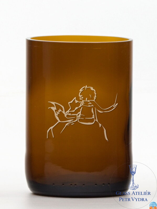 2ks Eko sklenice (z lahve od piva) střední hnědá (10 cm, 6,5 cm) Malý princ a liška 2ks Eko sklenice (z lahve od piva) střední hnědá (10 cm, 6,5 cm) Malý princ a liška