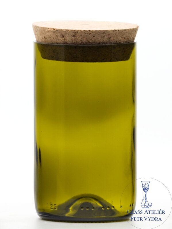 Eko uzatvárateľná dóza (z fľaše od vína) stredná olivová (13 cm, 7,5 cm) Eko uzatvárateľná dóza (z fľaše od vína) stredná olivová (13 cm, 7,5 cm)