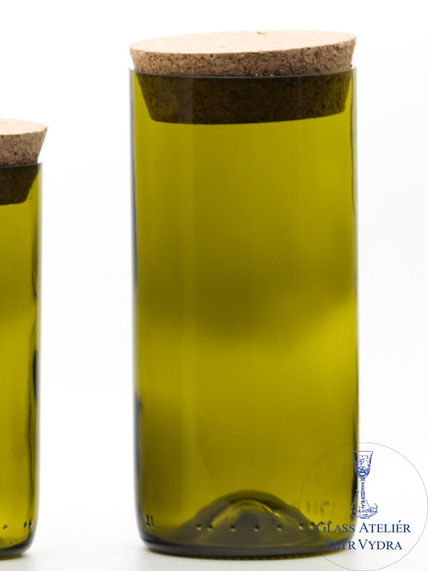 Eko uzatvárateľná dóza (z fľaše od vína) veľká olivová (16 cm, 7,5 cm) Eko uzatvárateľná dóza (z fľaše od vína) veľká olivová (16 cm, 7,5 cm)