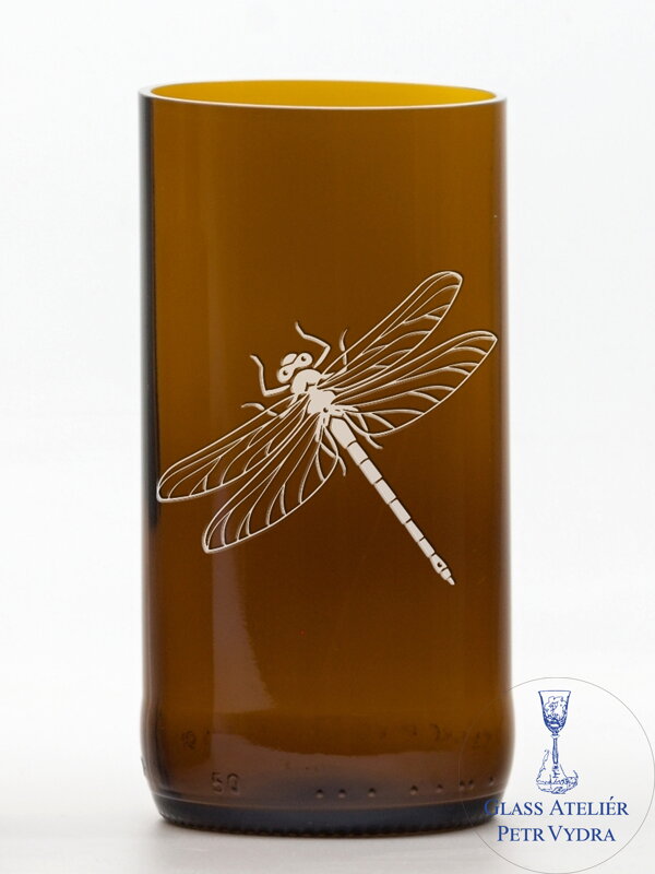 2ks Eko poháre (z fľaše od piva) veľká hnedá (13 cm, 6,5 cm) Vážka