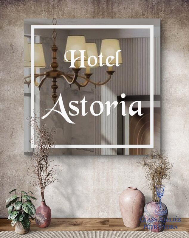 Dekorativní pískované zrcadlo s broušenou hranou a motivem ( vzor  nápis nebo logo firmy - čtverec )