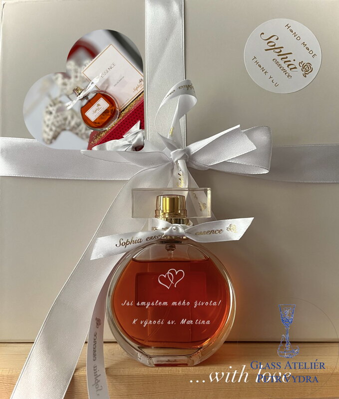 SOPHIA ESSENCE - Luxusní parfém s gravírováním jména, loga firmy nebo věnování SOPHIA ESSENCE - Luxusní parfém s gravírováním jména, loga firmy nebo věnování