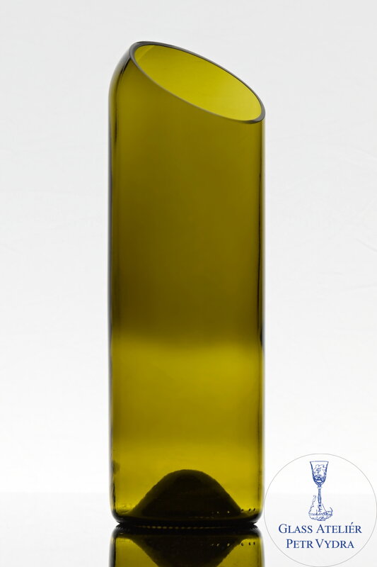 Eko karafa z recyklovaného skla (z fľaše od vína) olivová Eko karafa z recyklovaného skla (z fľaše od vína) olivová