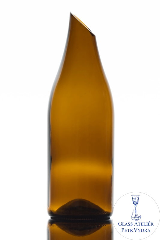 Eko karafa z recyklovaného skla (z fľaše od vína) hnedá Eko karafa z recyklovaného skla (z fľaše od vína) hnedá