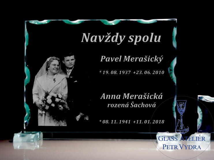 Plaketa do urnovej schránky s fotografiou zosnulého