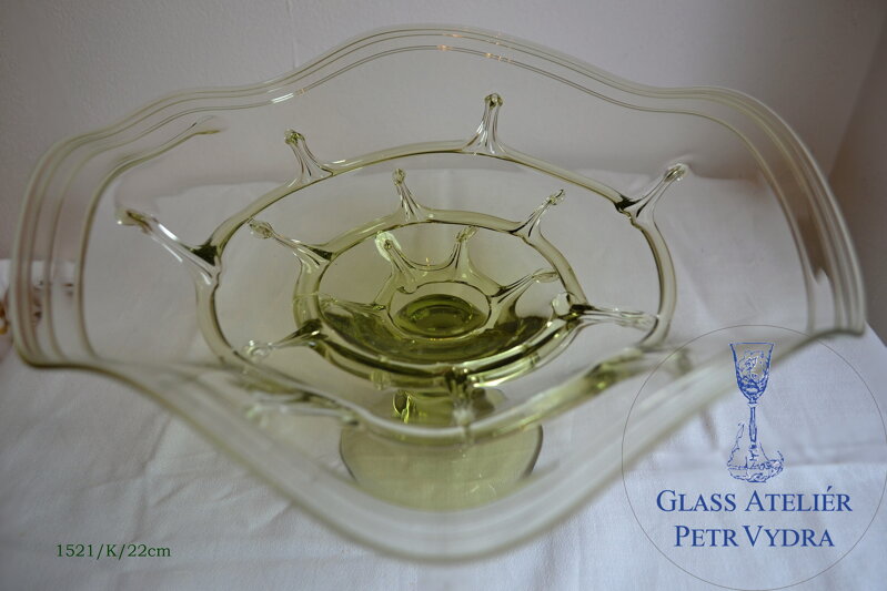 HISTORISCHES GLAS - Waldglas - SCHÜSSEL- 1521/K/ 22 cm HISTORISCHES GLAS - Waldglas - SCHÜSSEL- 1521/K/ 22 cm