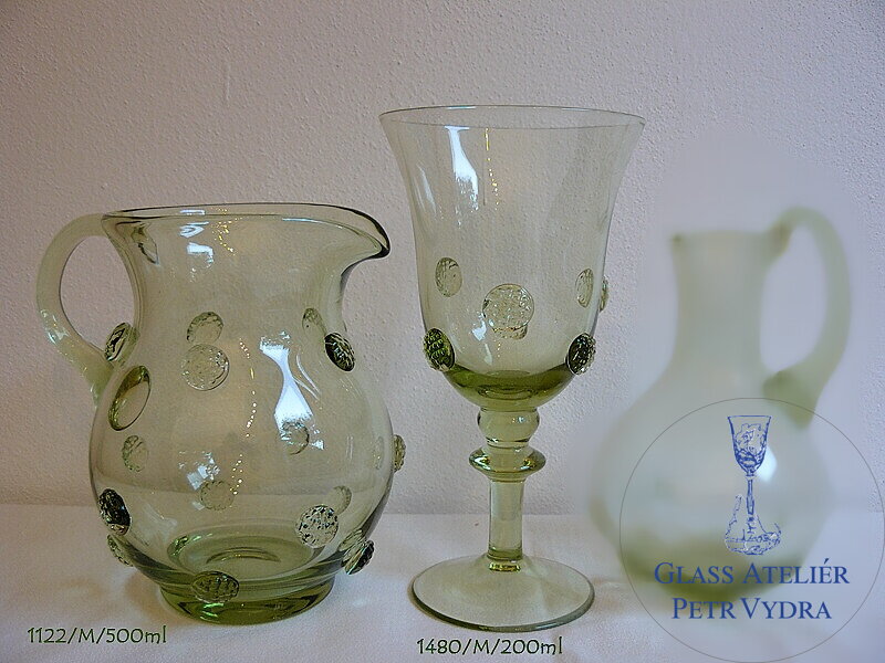 Džbán s 6x sklenicema z historického skla - 1x 1122/M/500 ml a 6x 1480/M/200 ml Džbán s 6x sklenicema z historického skla - 1x 1122/M/500 ml a 6x 1480/M/200 ml