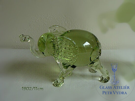 Foukaný slon z historického skla 1902/13cm Foukaný slon z historického skla 1902/13cm