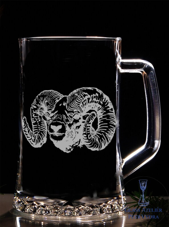 Pullitr nebo třetinka s pískovaným motivem - hlava muflon