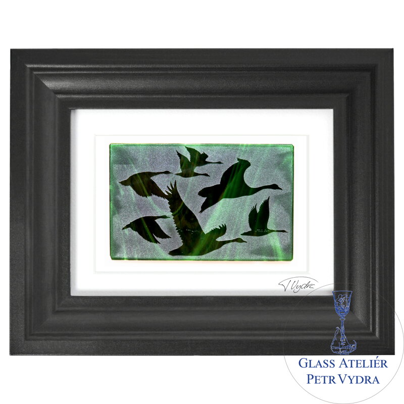 Gänse - grüne Glasmalerei in schwarzem Rahmen 13 x 18 cm (Passepart 10 x 15 cm) Gänse - grüne Glasmalerei in schwarzem Rahmen 13 x 18 cm (Passepart 10 x 15 cm)