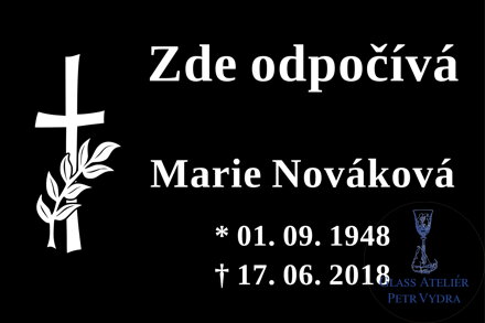 V18. Černá náhrobní skleněná deska s křížem a nápisem "Zde odpočívá"