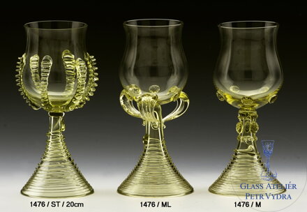 Historické sklo 2x- sklenice víno 1476/ 20 cm