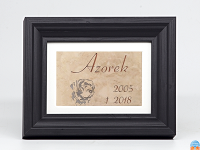 Pietní zvířecí pomníček - glazurovaná dlaždice v rámu - hlava psa šedá a nápis hnědý ( domácí mazlíček ) 13 x 18 cm ( pasparta 10 x 15 cm )